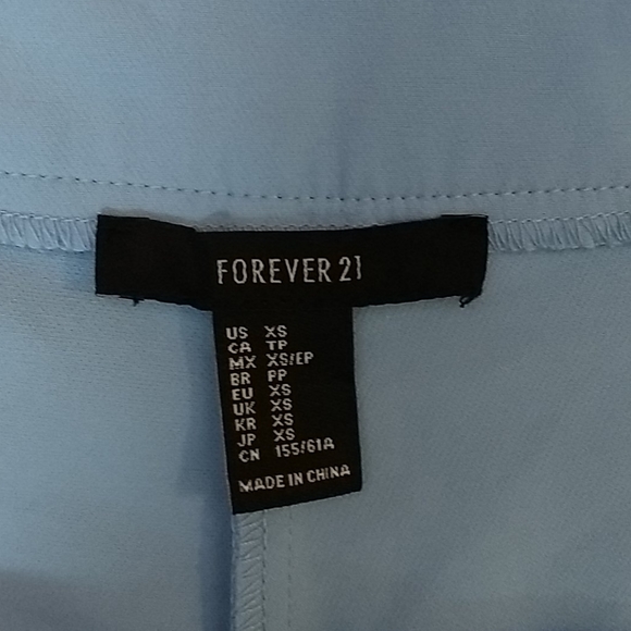Forever 21 shorts - Picture 3 of 4